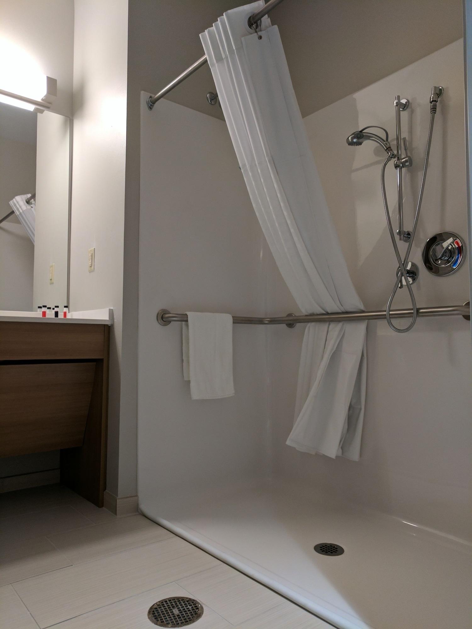 Microtel Inn & Suites By Wyndham Clarion Esterno foto