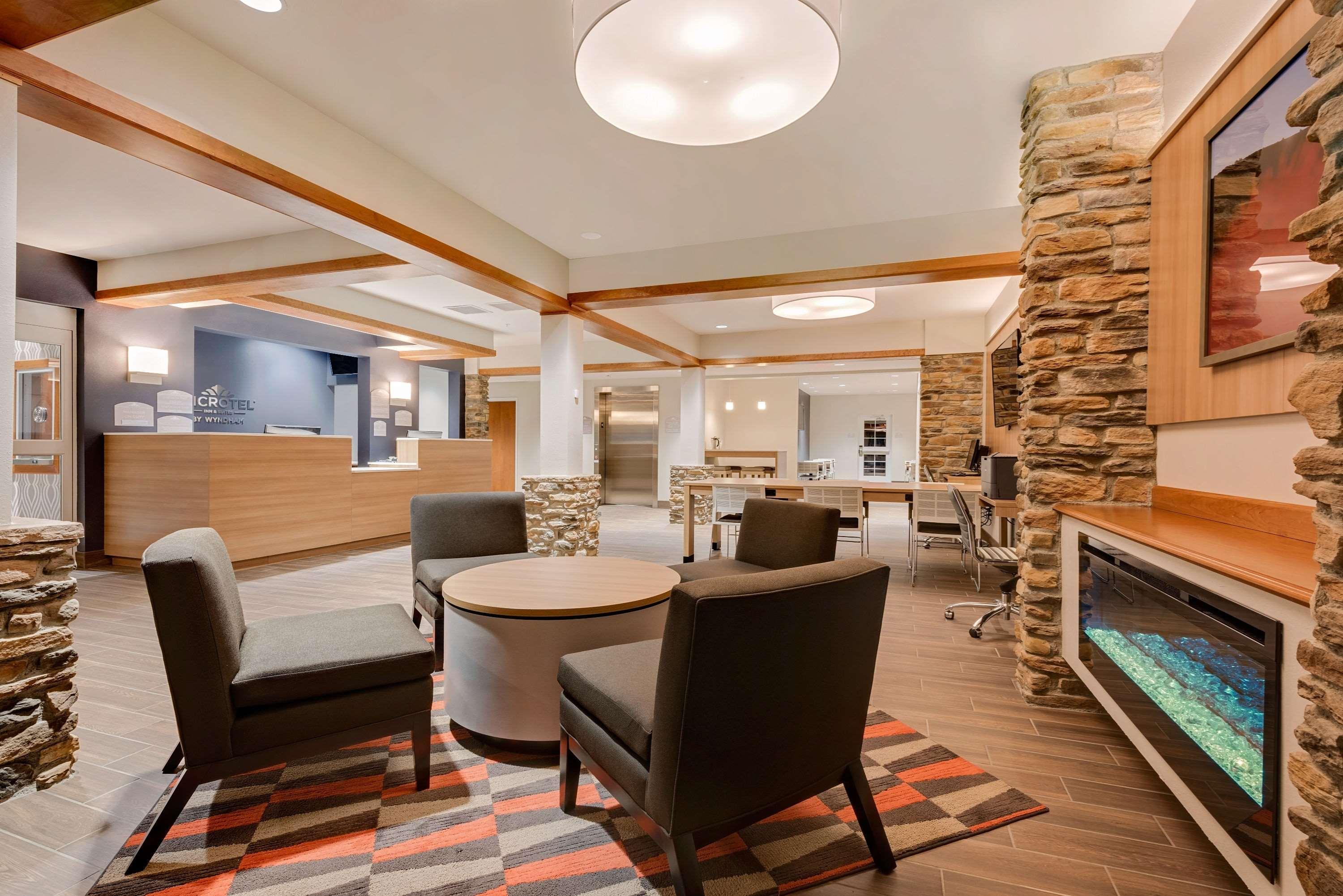 Microtel Inn & Suites By Wyndham Clarion Esterno foto