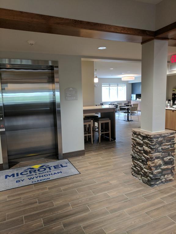 Microtel Inn & Suites By Wyndham Clarion Esterno foto